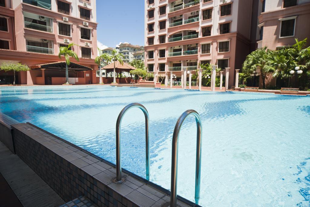Apartamento Nana Marina Court Kota Kinabalu Exterior foto
