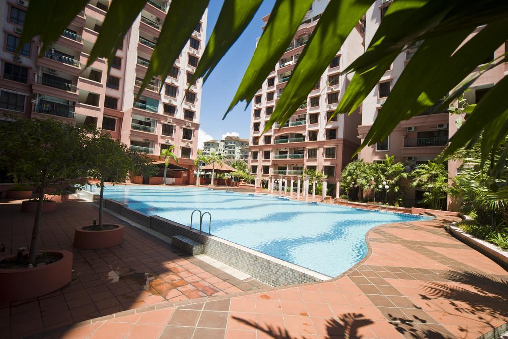 Apartamento Nana Marina Court Kota Kinabalu Exterior foto