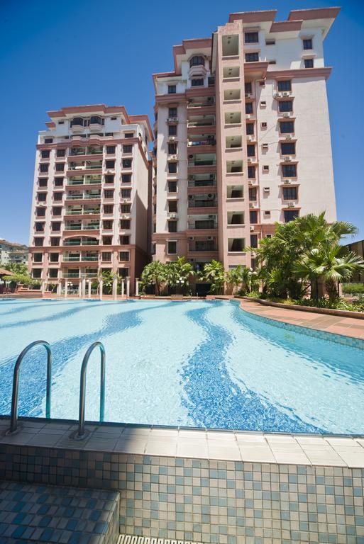 Apartamento Nana Marina Court Kota Kinabalu Exterior foto